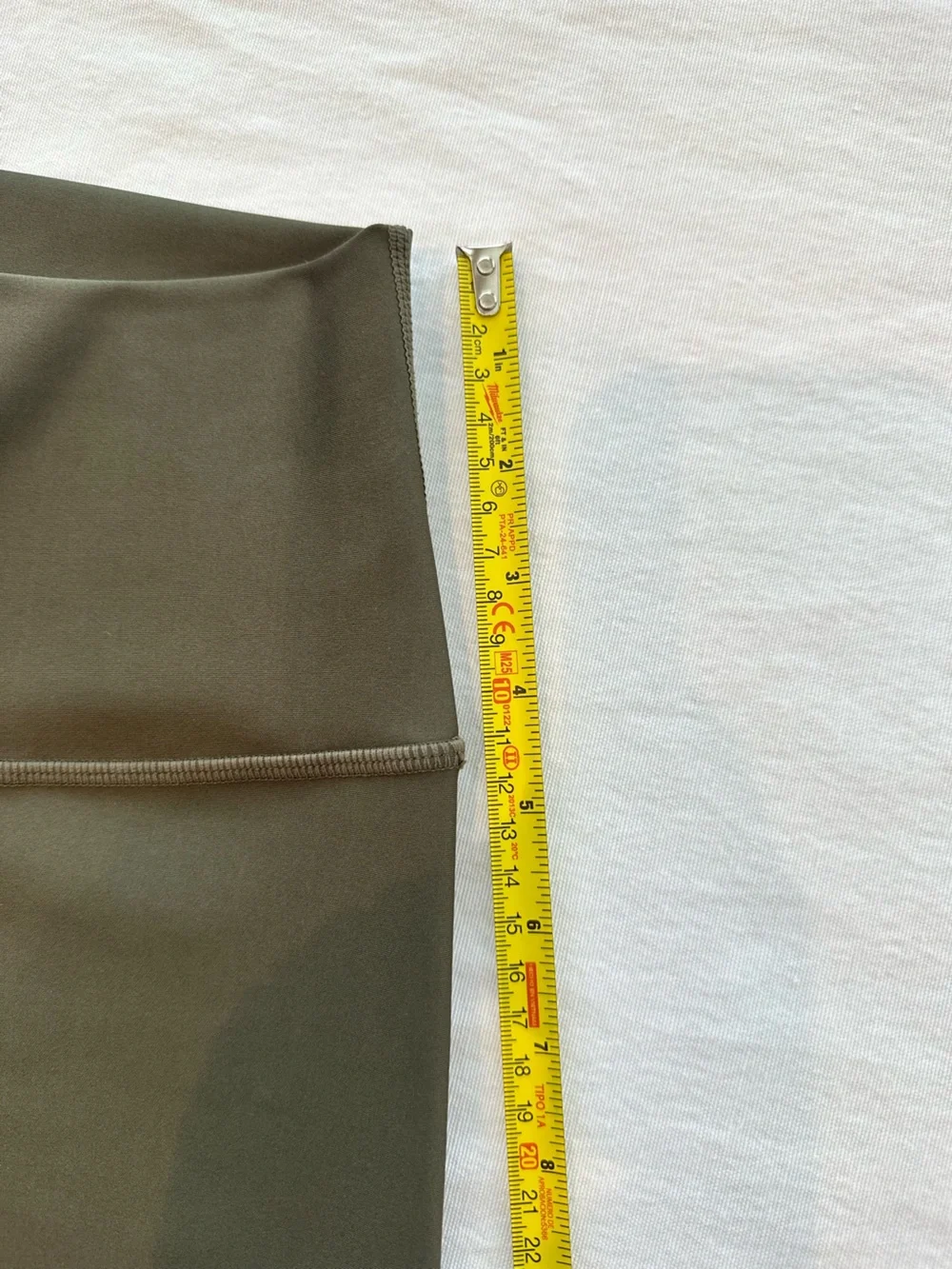 ALO Yoga Olive Green High-Rise Leggings with Subtle Logo